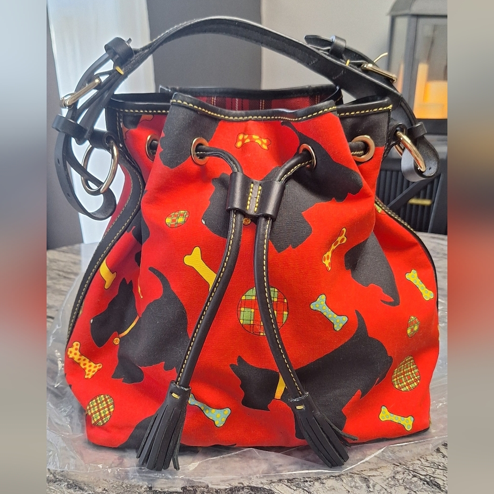 Dooney and Bourke Scottie Dog Bucket Shoulder Bag, EUC
